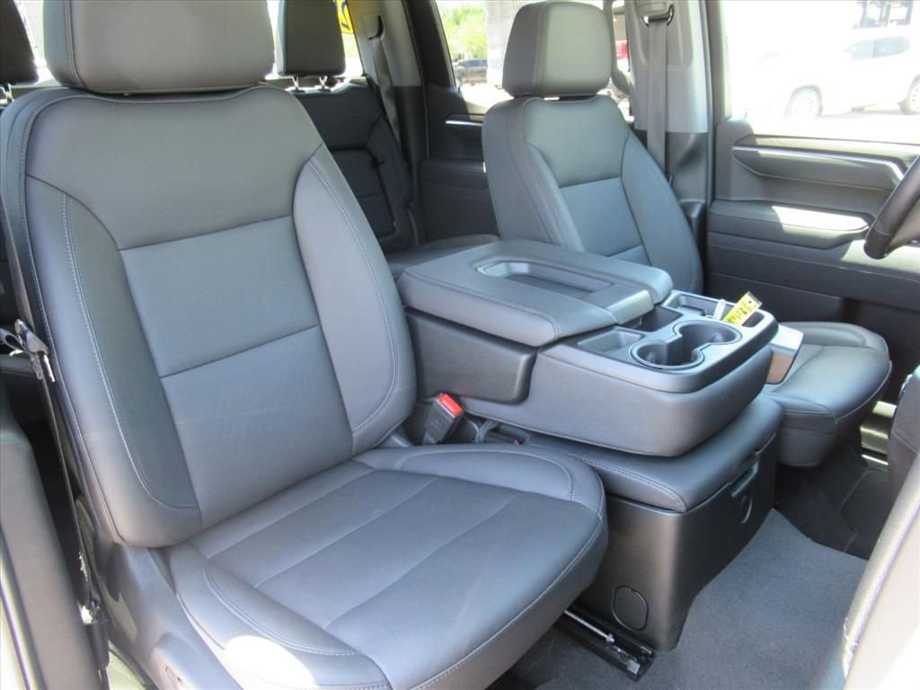 Used 2026 GMC Sierra 1500 SLT image 9