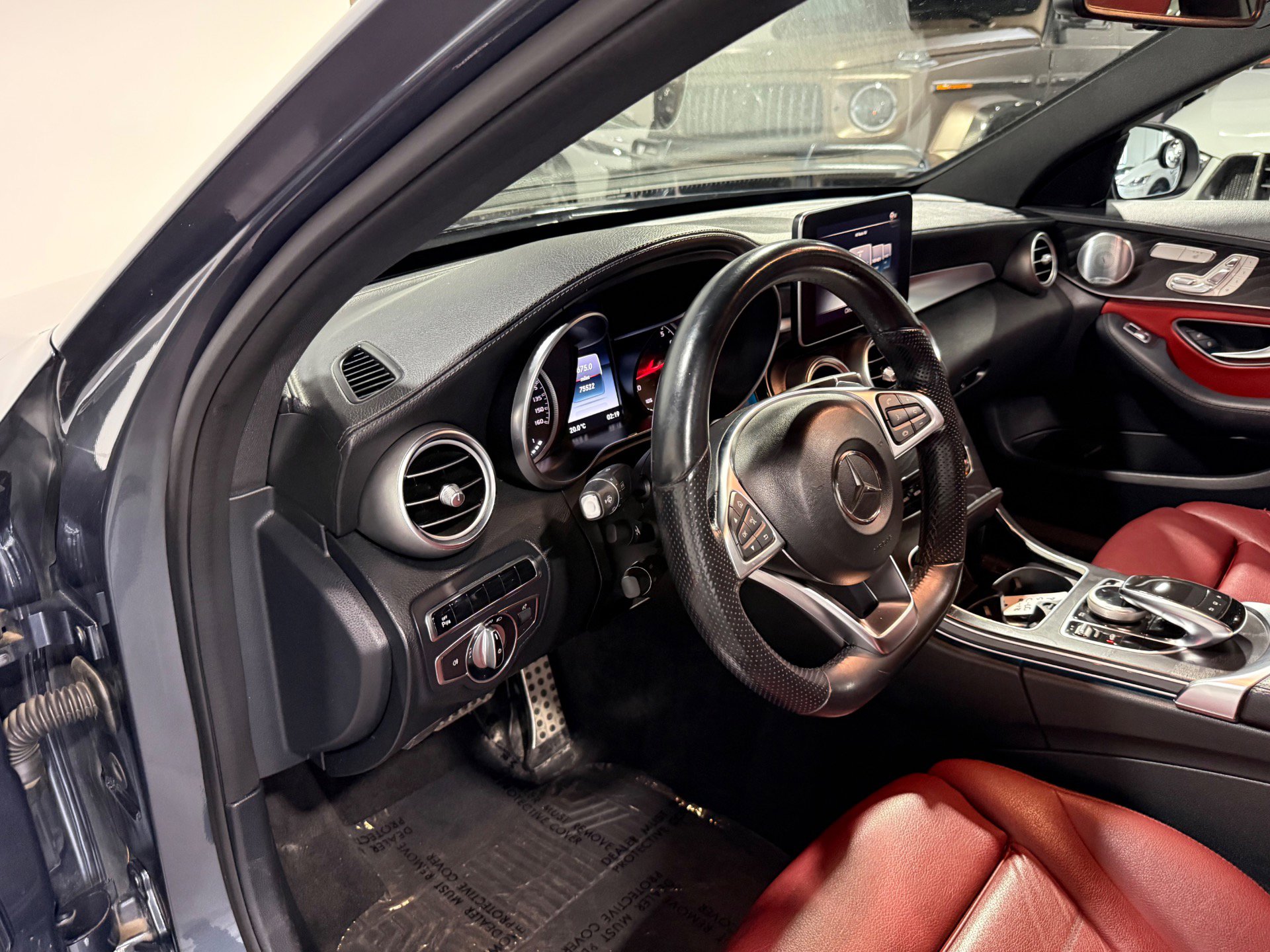 Used 2015 Mercedes-Benz C 400 4MATIC image 22