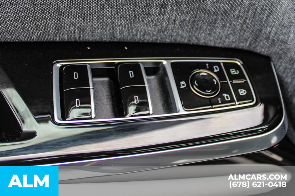 Used 2026 Cadillac Escalade Platinum Sport w/ LPO, Floor Liner Package AWD/4WD image 42