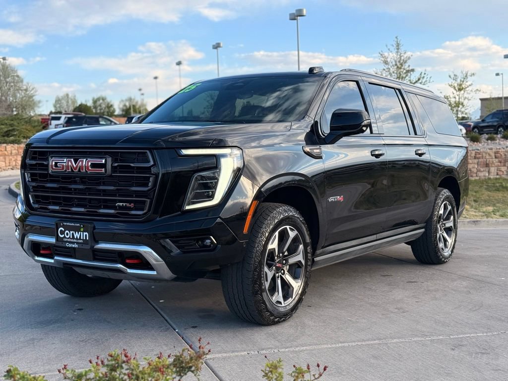 Used 2025 GMC Yukon XL AT4 Ultimate AWD/4WD image 3