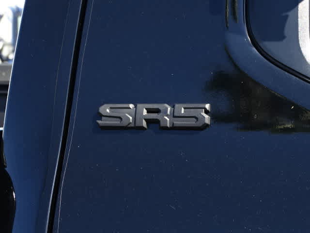 Certified 2025 Toyota Tacoma SR5 AWD/4WD image 10