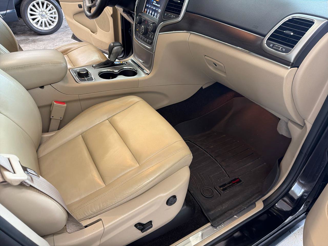 Used 2018 Jeep Grand Cherokee Limited AWD/4WD image 21