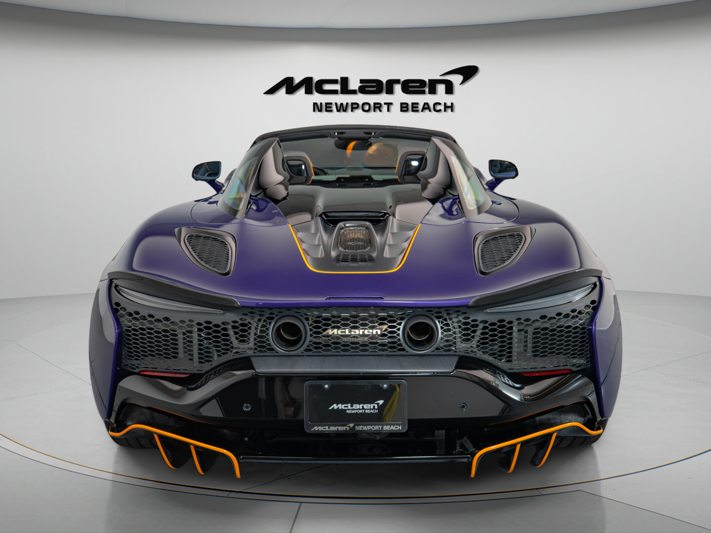 Used 2025 McLaren Artura Spider RWD image 6