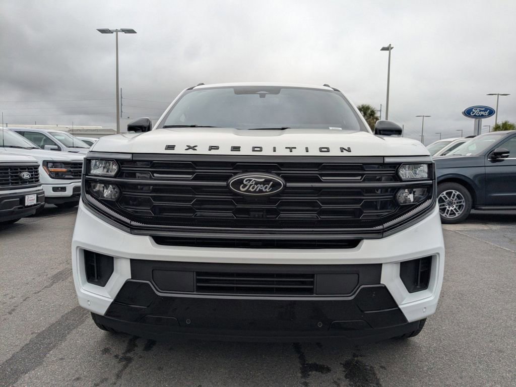 New 2025 Ford Expedition Platinum w/ Stealth Performance Package AWD/4WD image 9