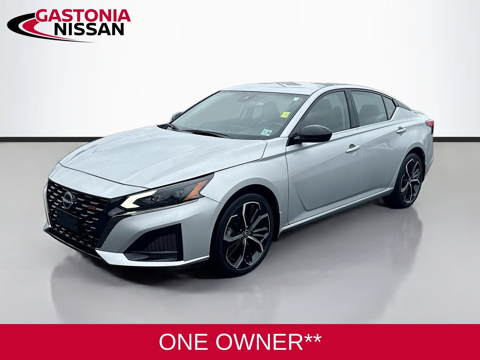 Used 2023 Nissan Altima 2.5 SR AWD/4WD image 3
