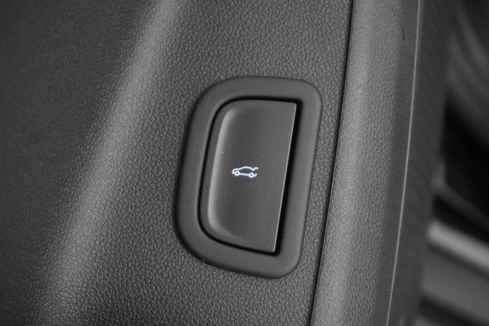 New 2026 Chevrolet Traverse Z71 w/ Driver Confidence Package image 14