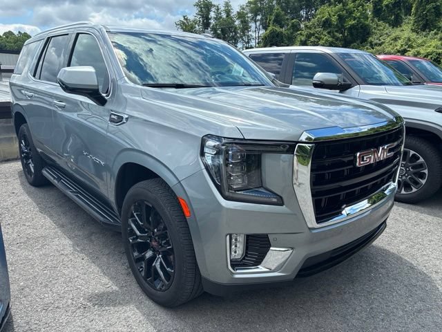 Used 2024 GMC Yukon SLE w/ Gmc Pro Safety Plus Package AWD/4WD image 2