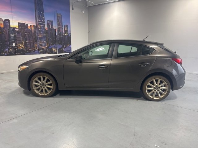 Used 2017 MAZDA MAZDA3 Touring image 21