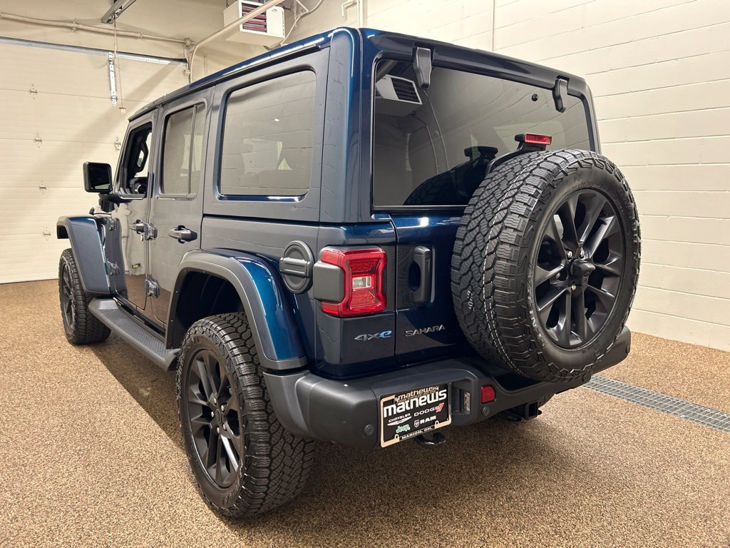 Used 2025 Jeep Wrangler Unlimited Sahara AWD/4WD image 4