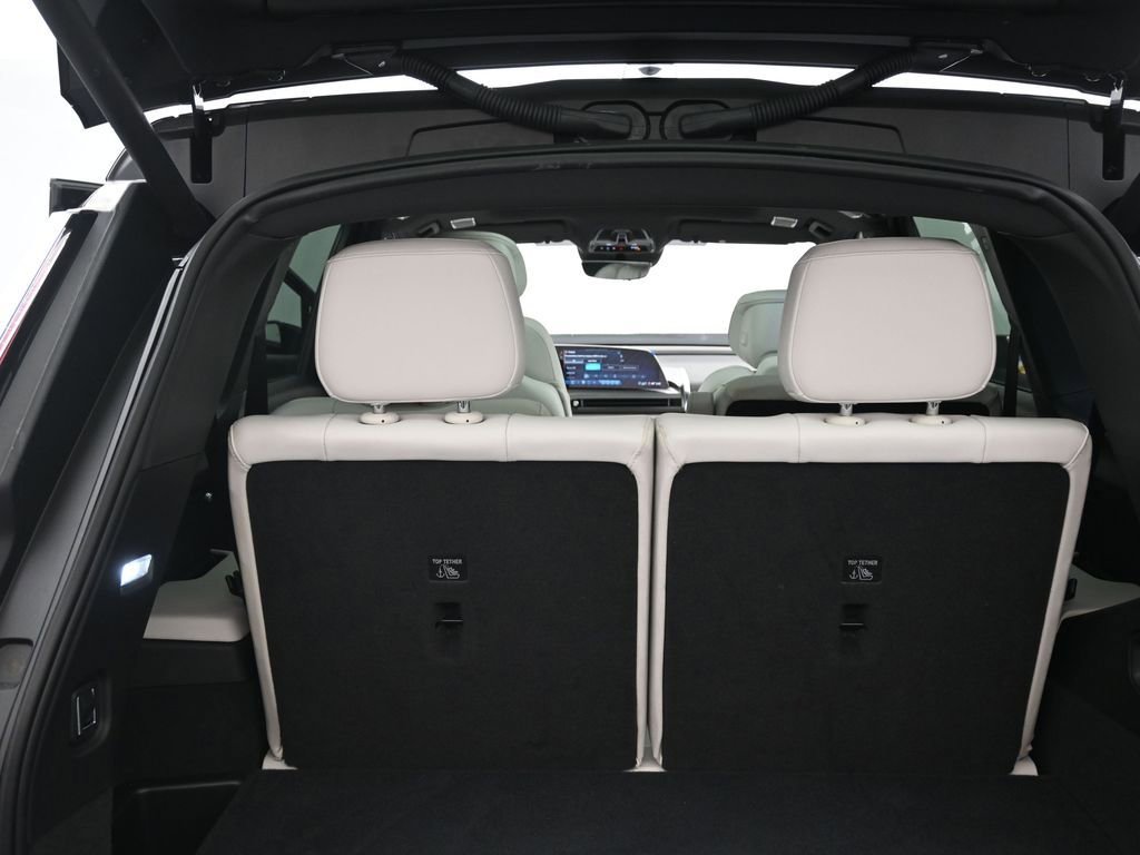 Used 2026 Cadillac Vistiq Sport image 15