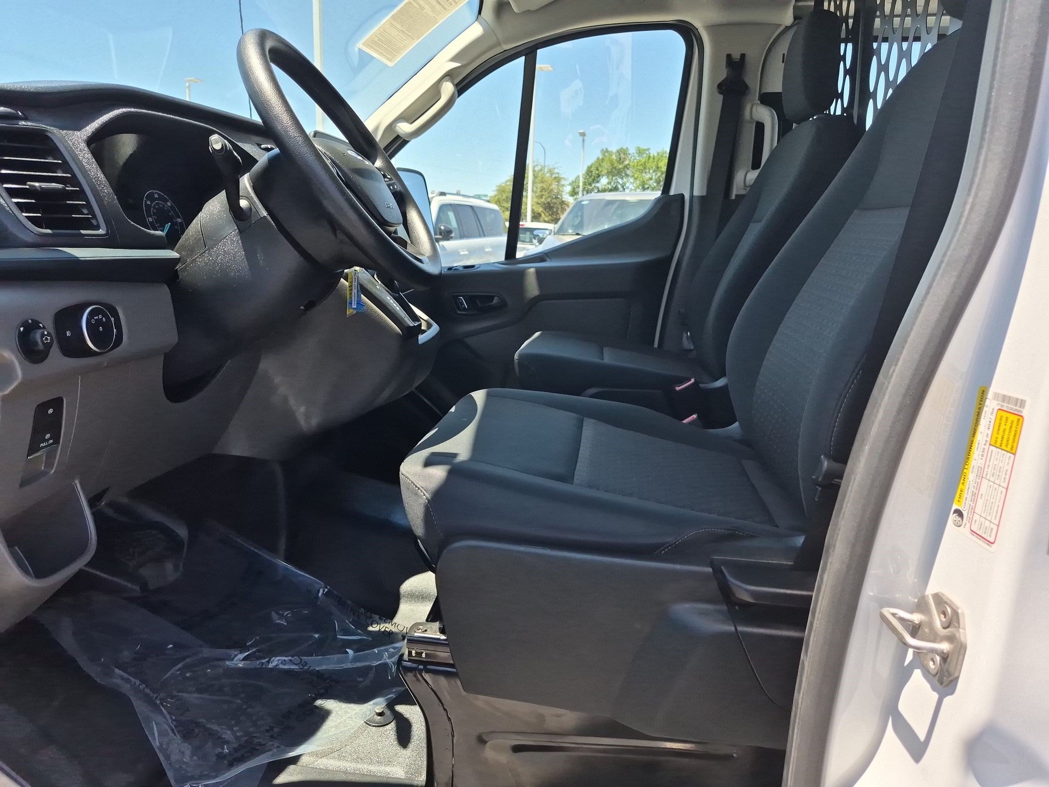 Used 2025 Ford Transit 250 Low Roof w/ Exterior Upgrade Package RWD image 15