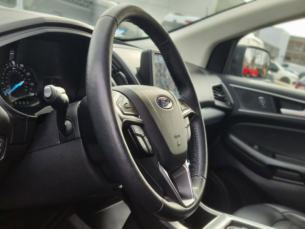 Used 2022 Ford Edge SEL w/ Convenience Package image 15