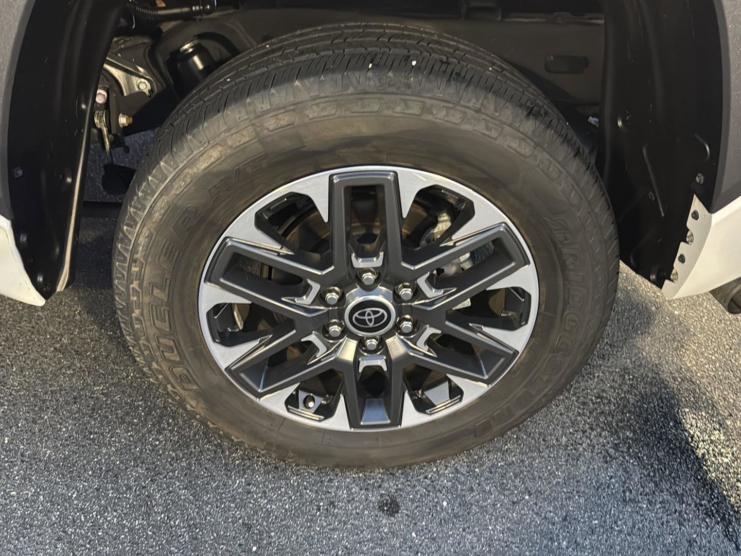 Used 2024 Toyota Tundra Limited image 34