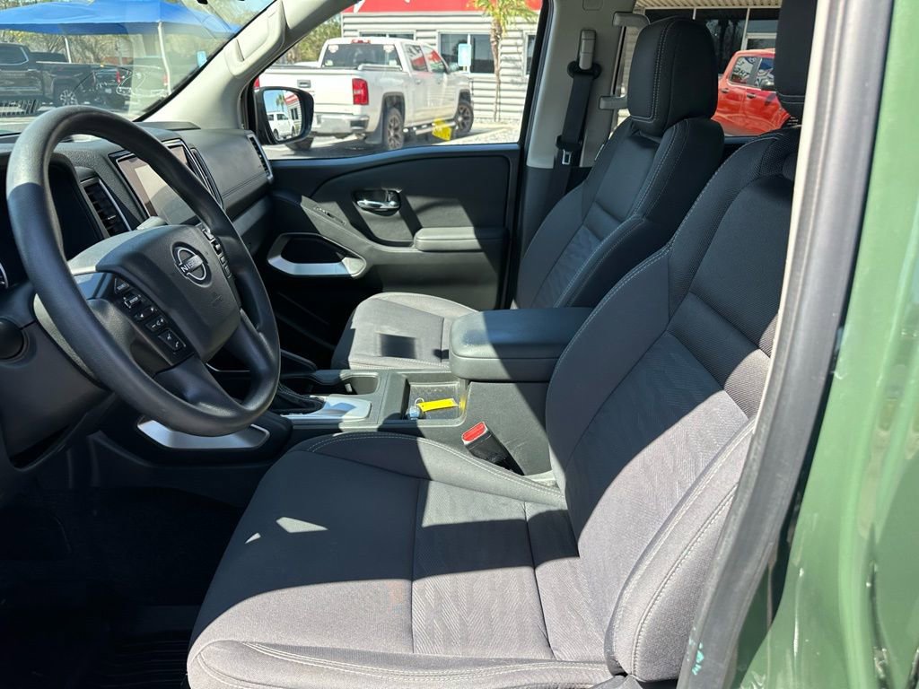 Used 2023 Nissan Frontier SV w/ Technology Package image 12