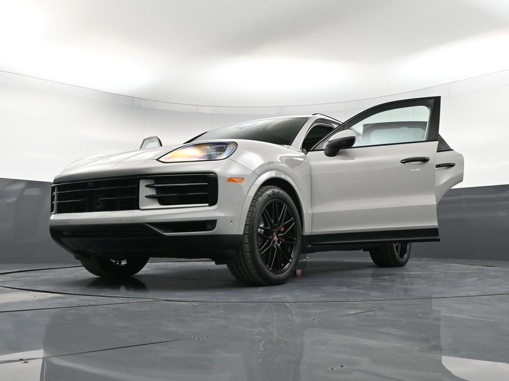 New 2026 Porsche Cayenne S image 40