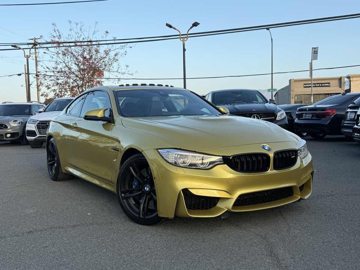 Used 2015 BMW M4 Coupe image 1