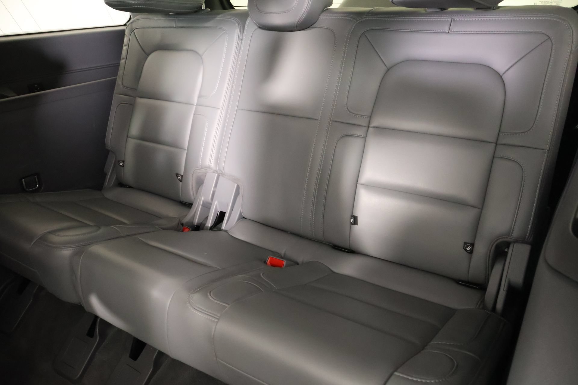 Used 2021 Lincoln Navigator Reserve w/ Luxury Package AWD/4WD image 13