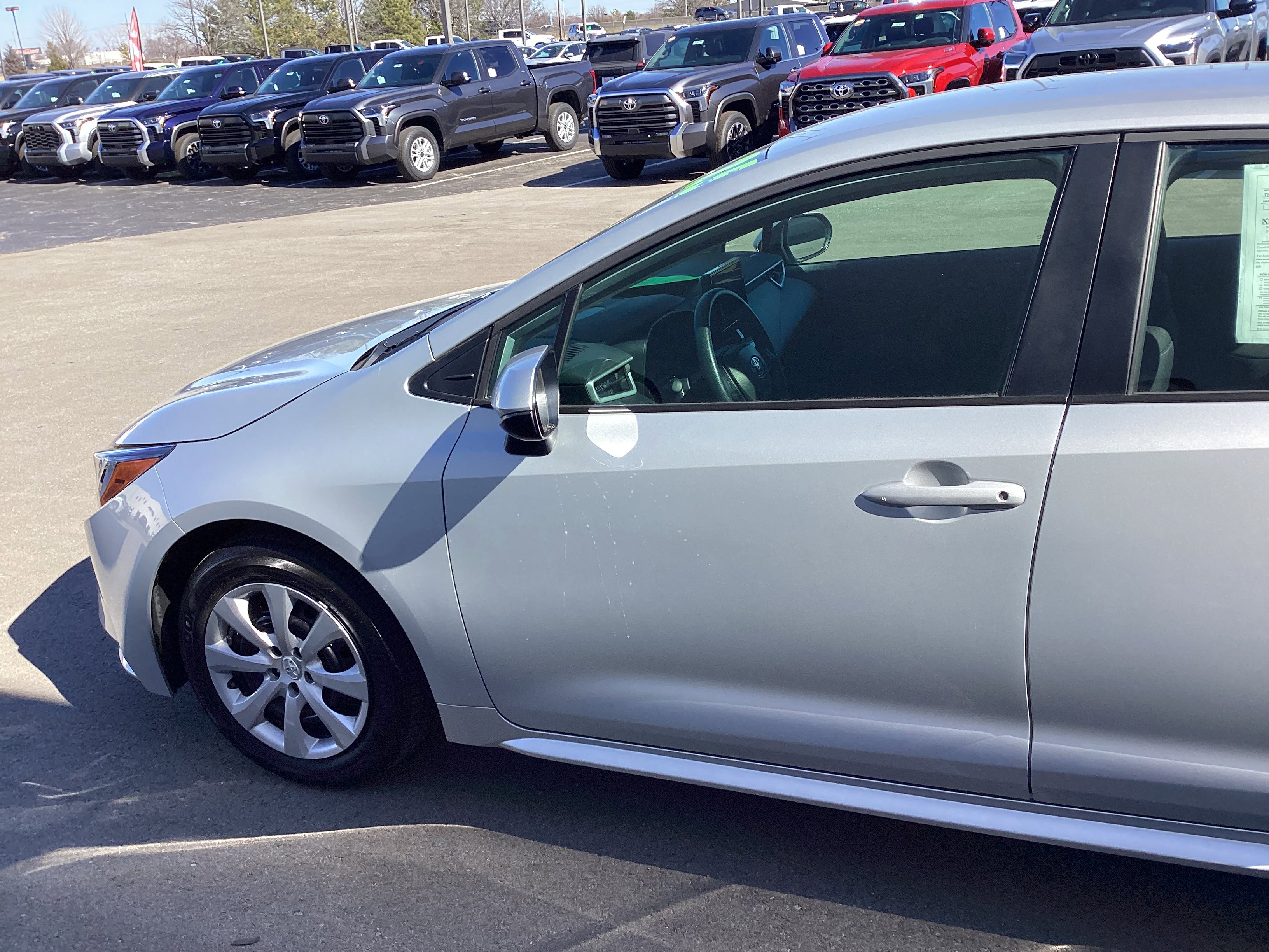 Certified 2025 Toyota Corolla LE image 5