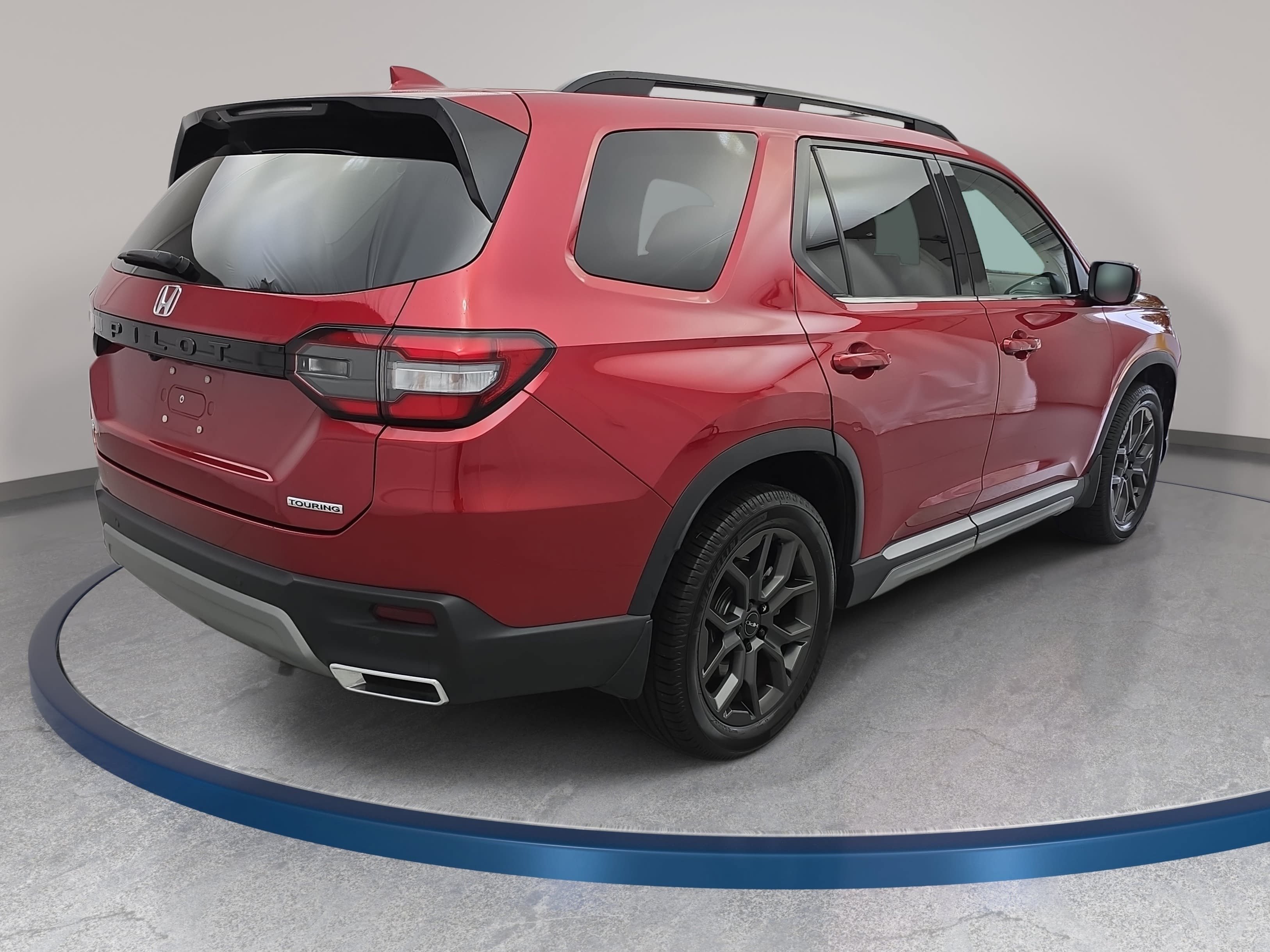 Certified 2024 Honda Pilot Touring image 5