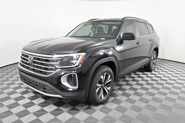 New 2026 Volkswagen Atlas SE image 2