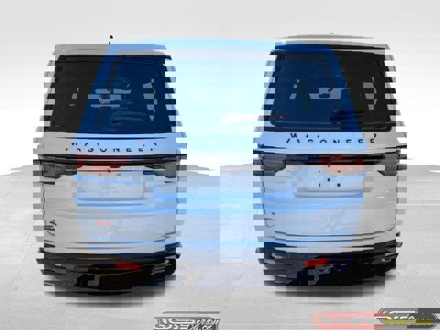 New 2025 Jeep Wagoneer Series II w/ Convenience Group I image 4