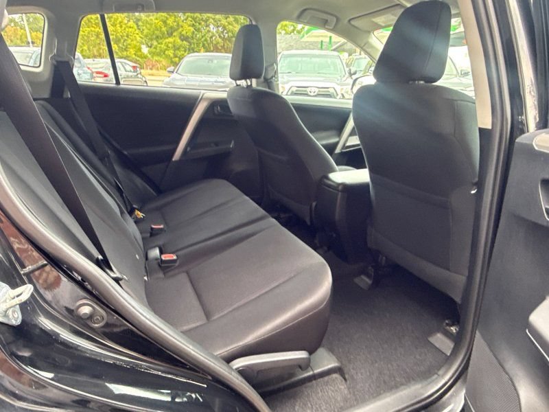 Used 2016 Toyota RAV4 LE AWD/4WD image 20