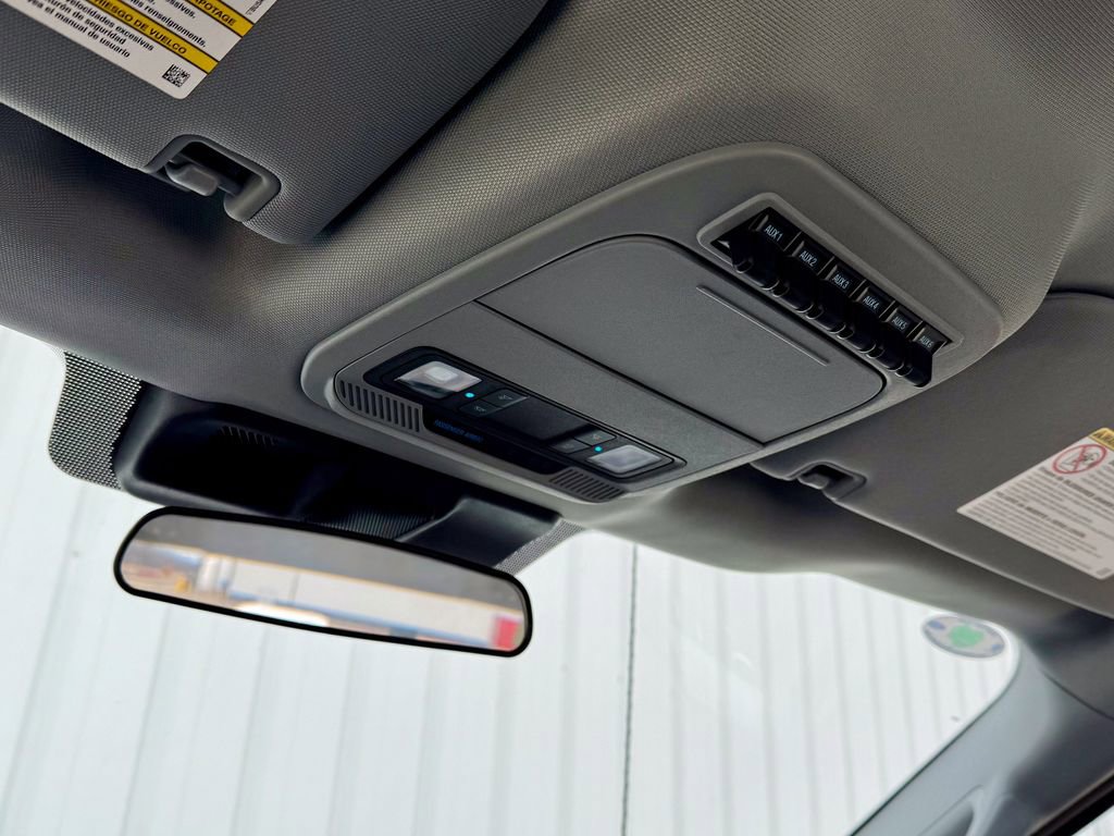 New 2024 Ford F550 4x4 Regular Cab Super Duty image 29