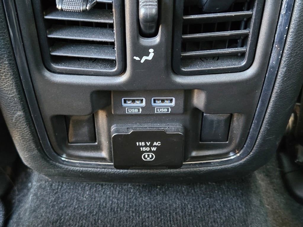 Certified 2022 Jeep Grand Cherokee Limited w/ Trailer Tow Group IV image 16