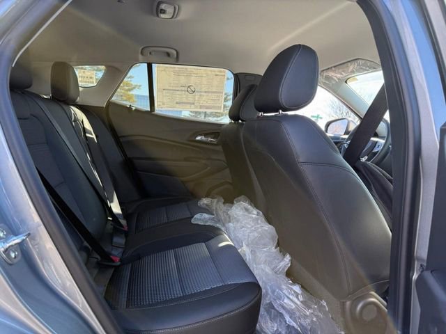 Used 2025 Chevrolet Trax LT w/ Driver Confidence Package image 10