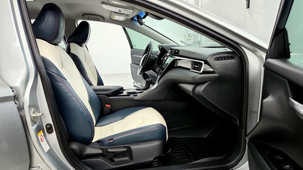 Certified 2018 Toyota Camry LE FWD image 17