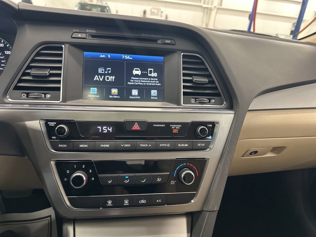 Used 2017 Hyundai Sonata SE FWD image 9