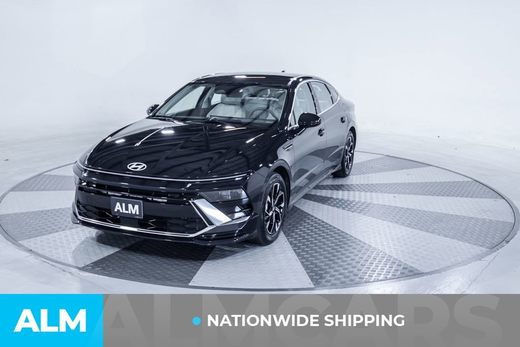 Used 2025 Hyundai Sonata SEL FWD image 2
