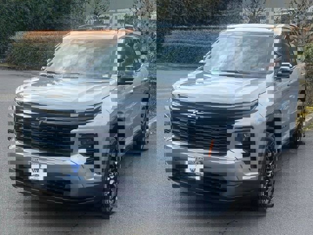 New 2026 Chevrolet Traverse LT w/ Midnight/Sport Edition image 3