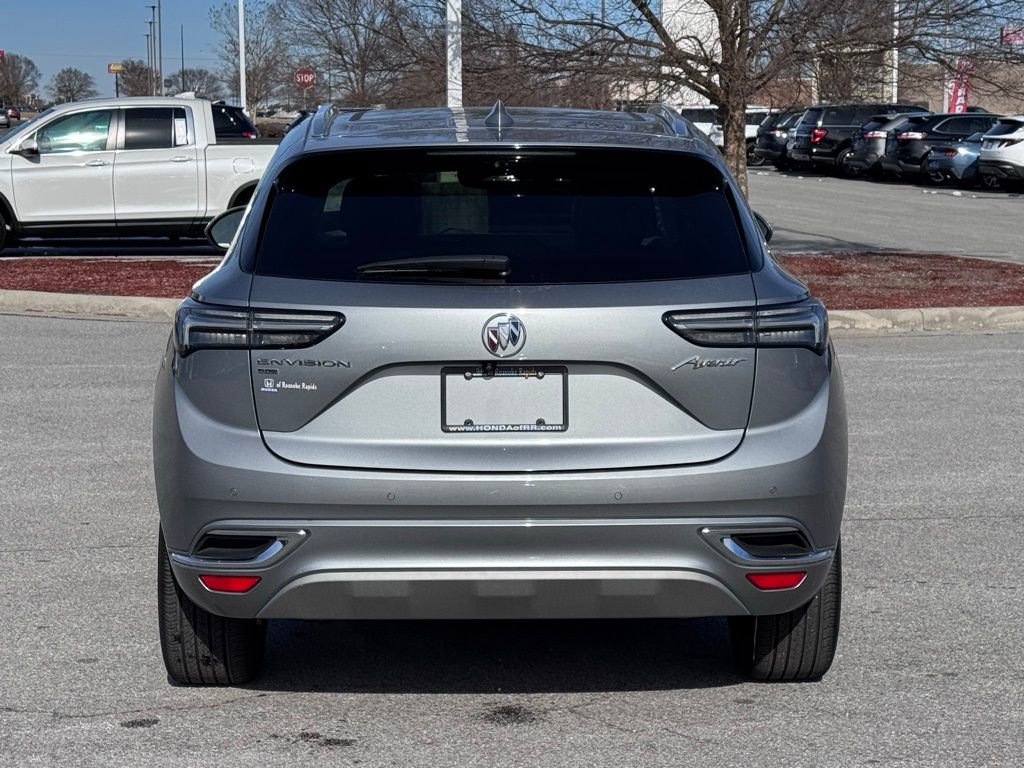 Used 2023 Buick Envision Avenir image 10