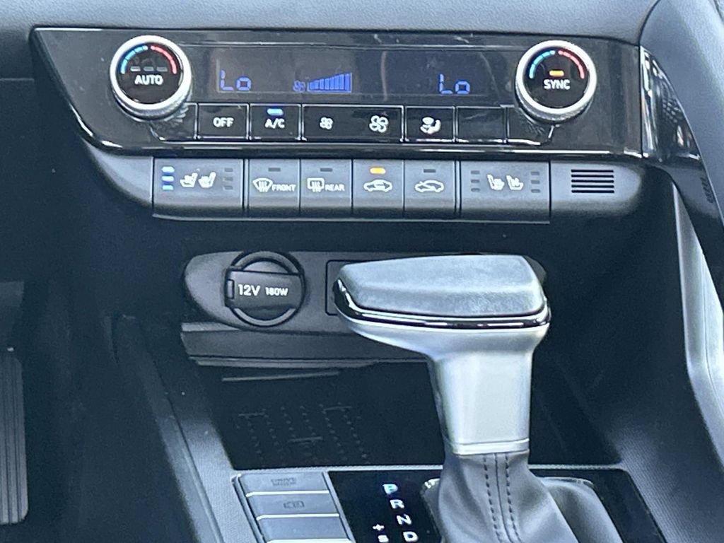 Certified 2023 Hyundai Elantra Limited FWD image 25