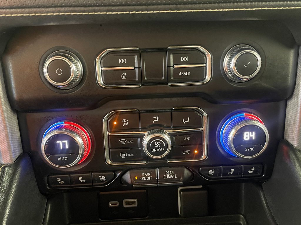 Used 2022 GMC Yukon XL SLT w/ SLT Premium Package image 21