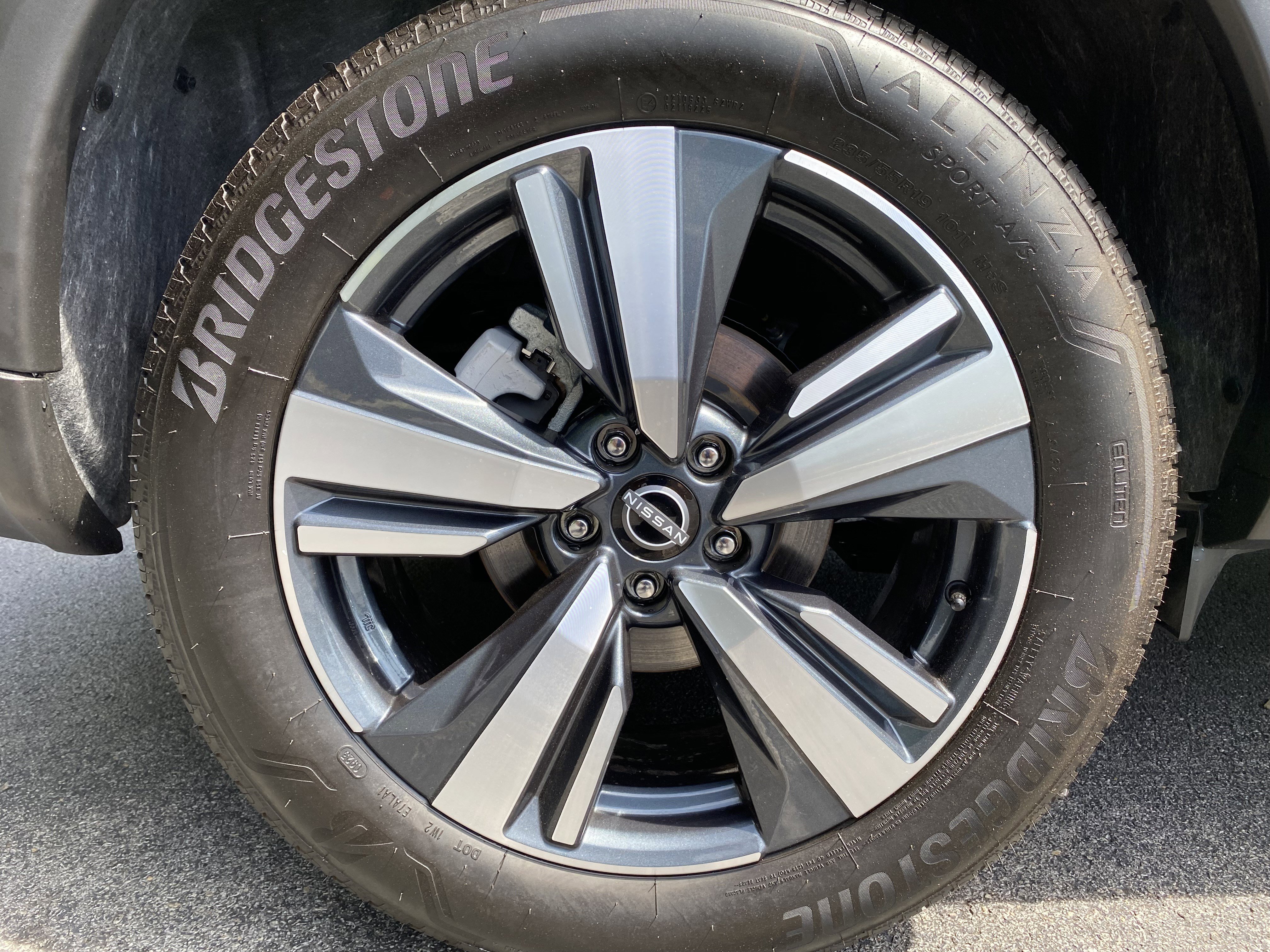 Used 2026 Nissan Rogue SL FWD image 38