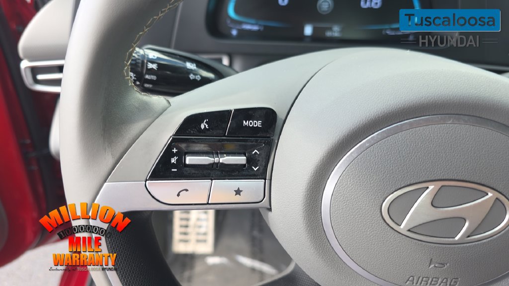Used 2025 Hyundai Elantra Sport FWD image 17