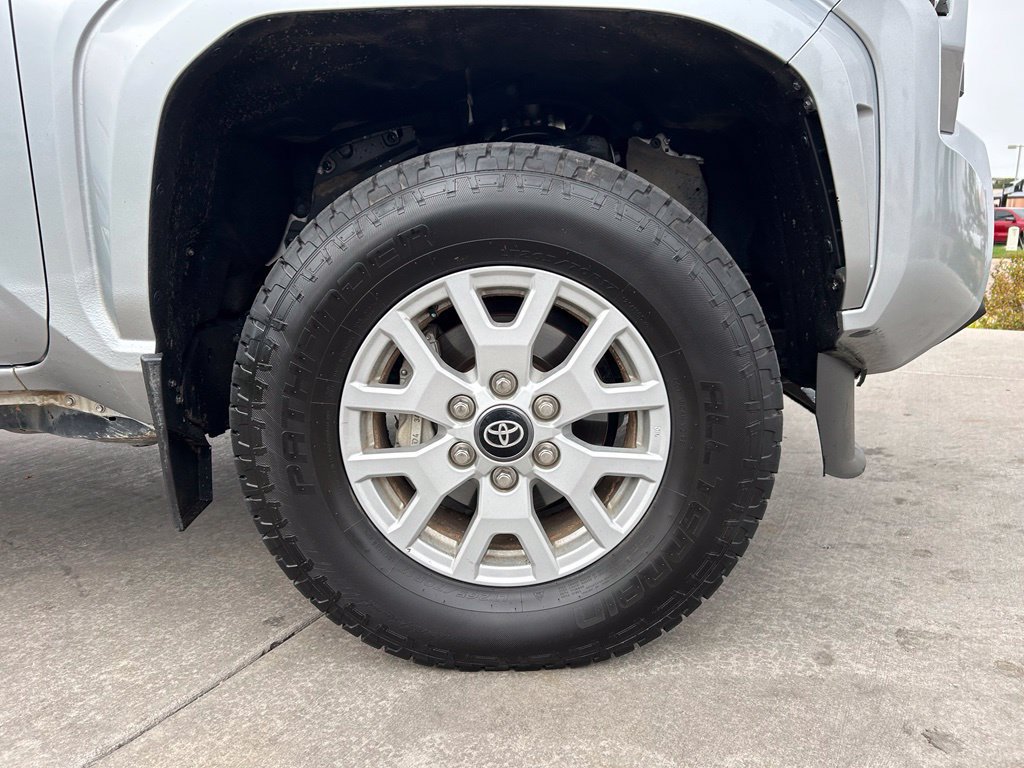 Used 2024 Toyota Tacoma SR5 AWD/4WD image 33