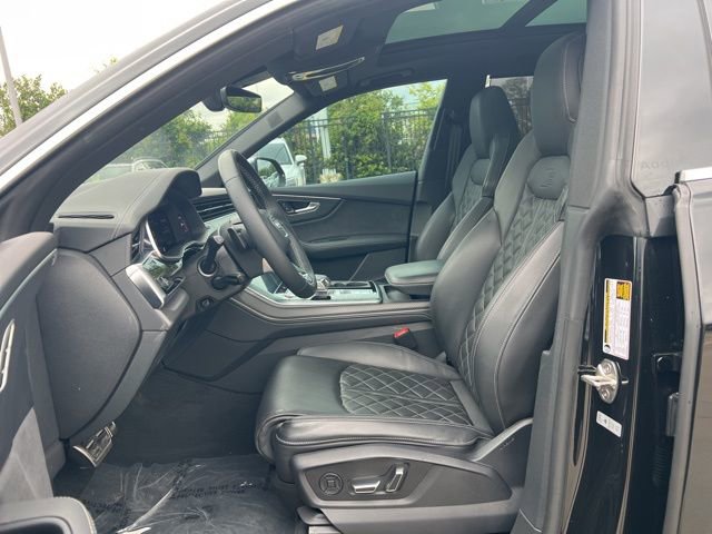 Used 2024 Audi SQ8 Premium Plus w/ Executive Package image 25