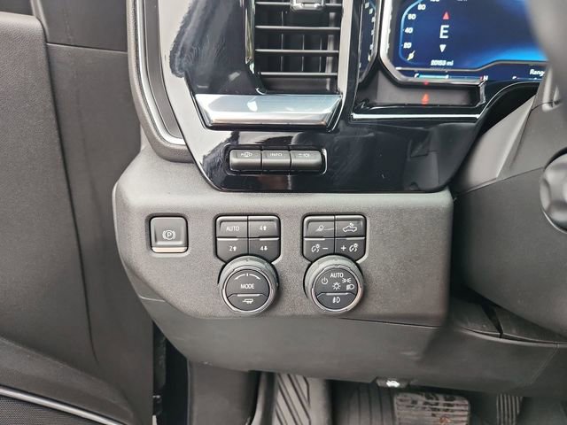 Used 2024 Chevrolet Silverado 1500 LTZ w/ LTZ Premium Texas Edition AWD/4WD image 18