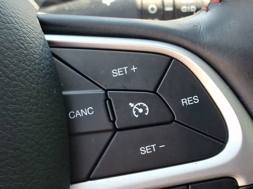 Used 2018 Jeep Compass Trailhawk w/ Navigation Group AWD/4WD image 24
