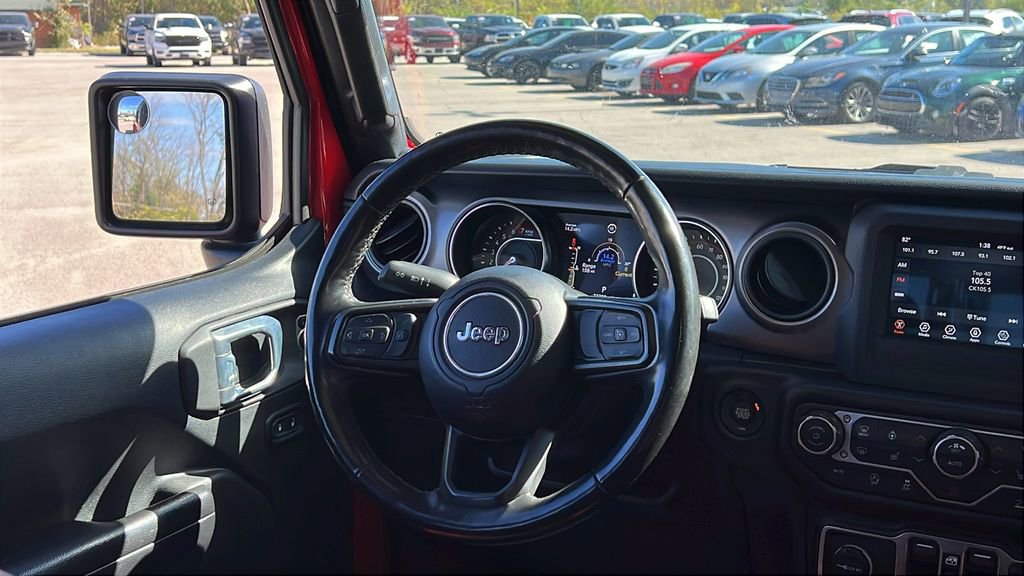 Used 2021 Jeep Gladiator Willys image 13