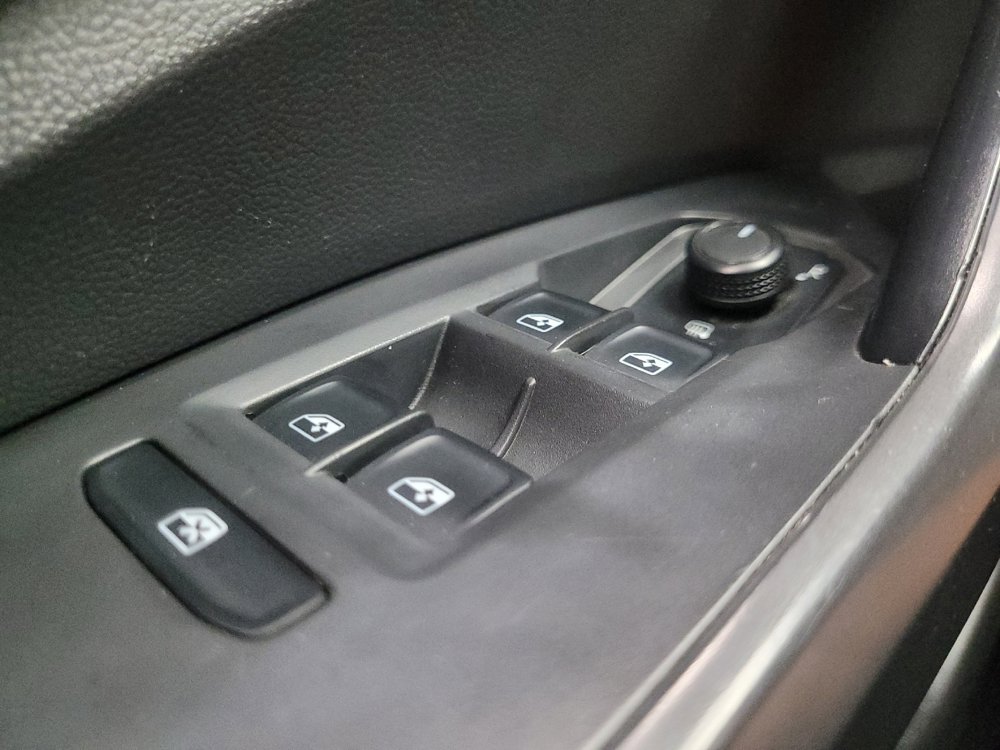 Used 2019 Volkswagen Jetta SE FWD image 27