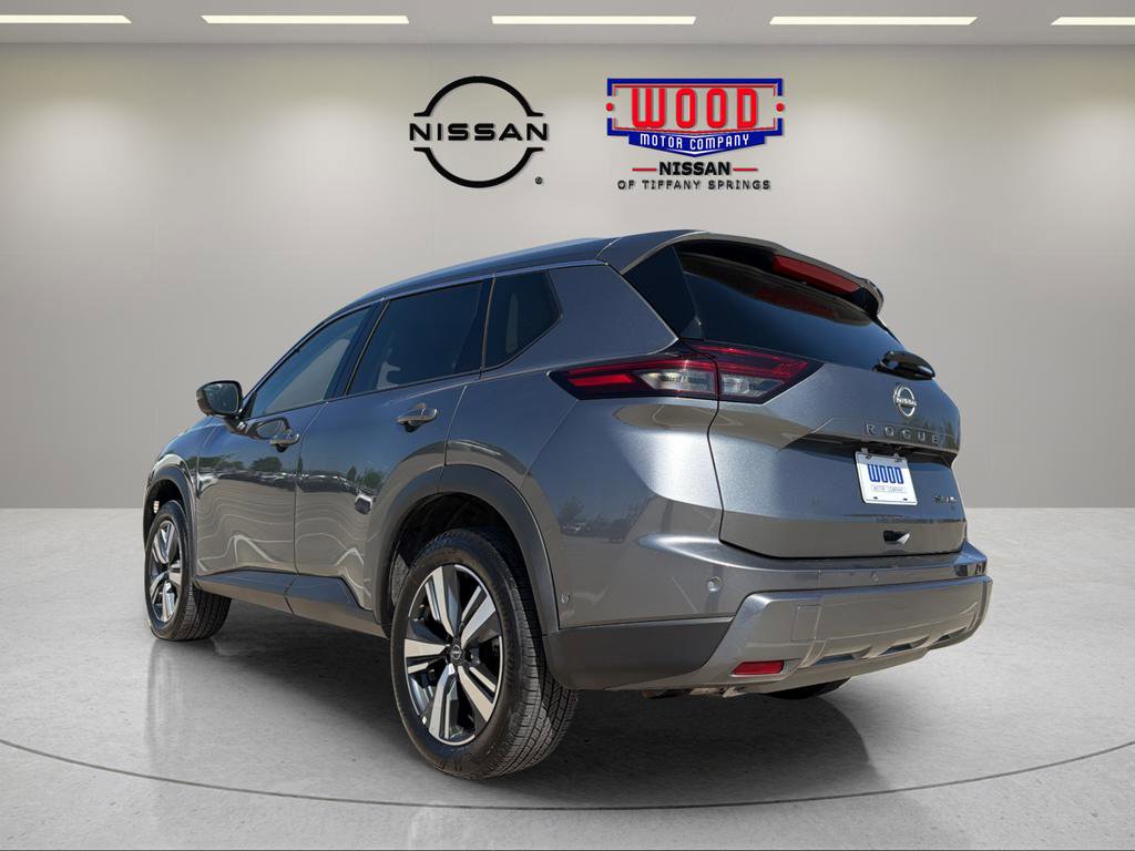 Certified 2026 Nissan Rogue SL AWD/4WD image 4