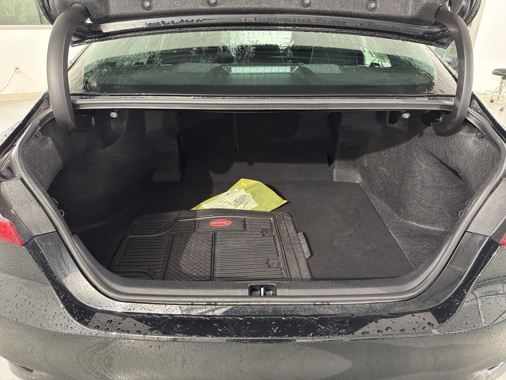 Used 2023 Toyota Camry XLE image 7