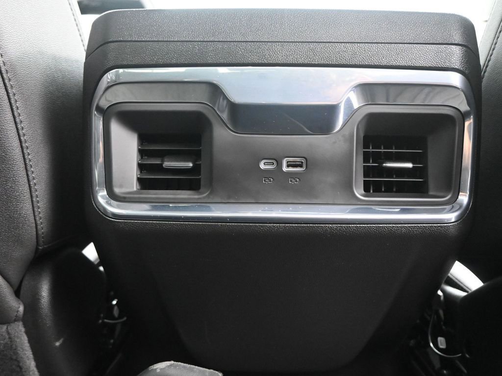 Used 2024 Chevrolet Silverado 1500 LTZ image 15