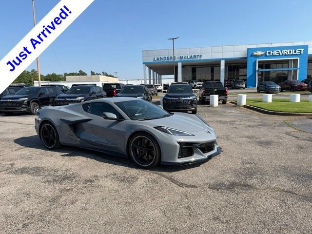 Used 2025 Chevrolet Corvette E-Ray w/ Stealth Interior Trim Package AWD/4WD image 1