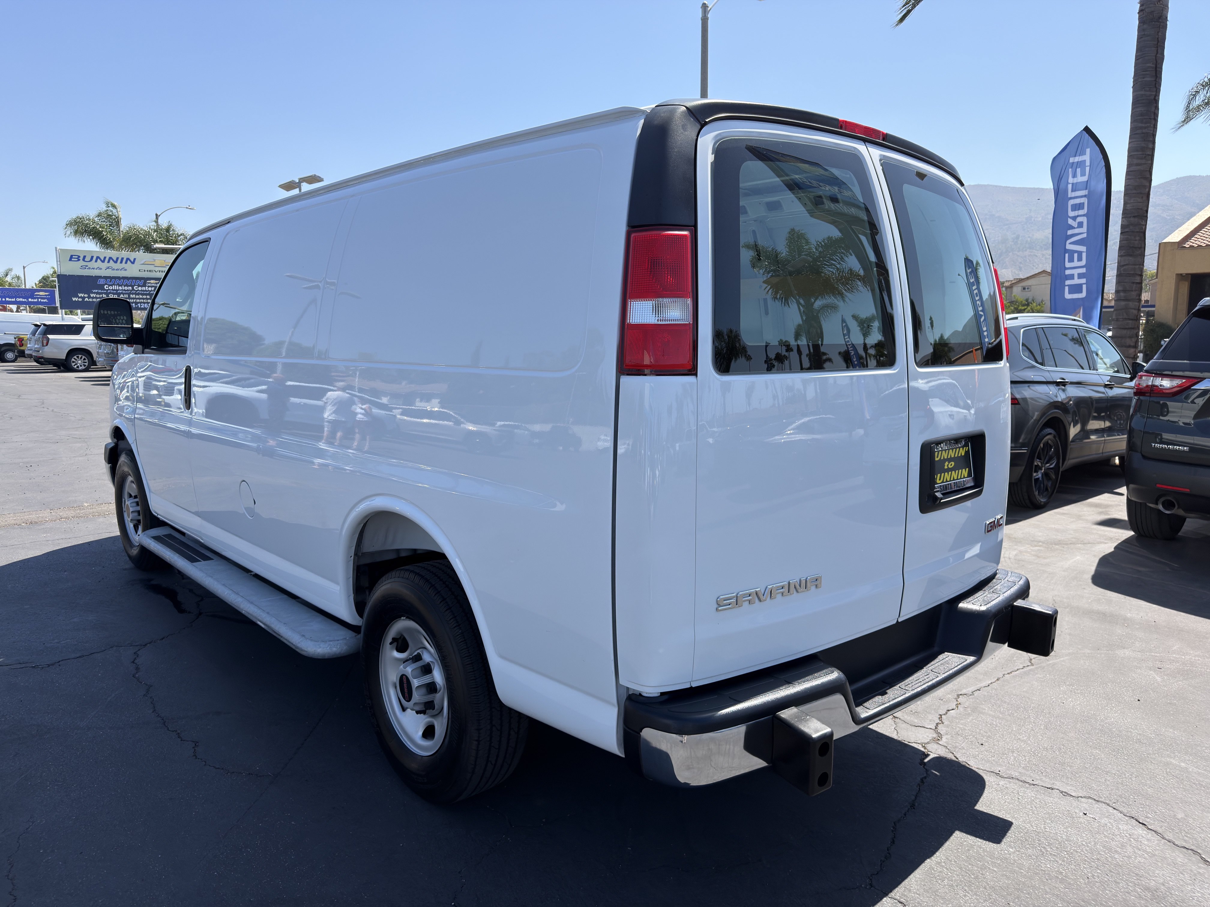 Used 2025 GMC Savana 2500 w/ Driver Convenience Package RWD image 6