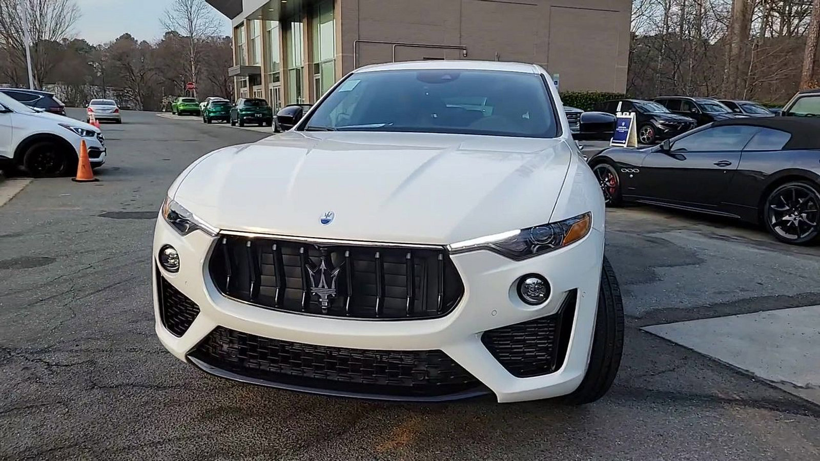 New 2024 Maserati Levante Modena Ultima image 3